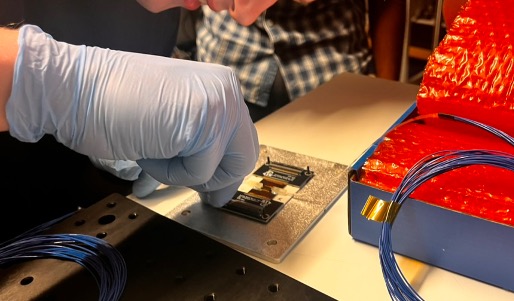 Mounting a packaged photonic processor in our laboratory at KTH